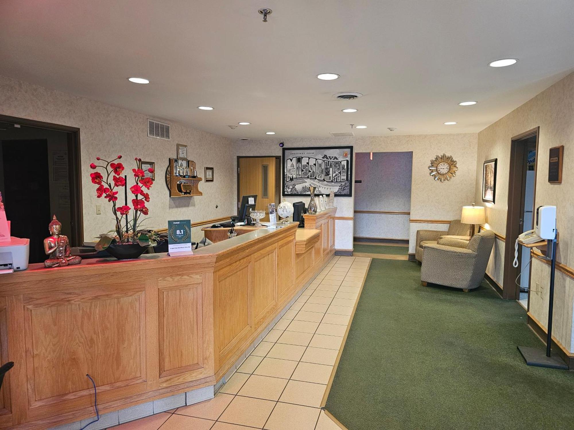 ซูเปอร์ 8 บาย วินด์แฮม อวา Motel Ava ภายนอก รูปภาพ