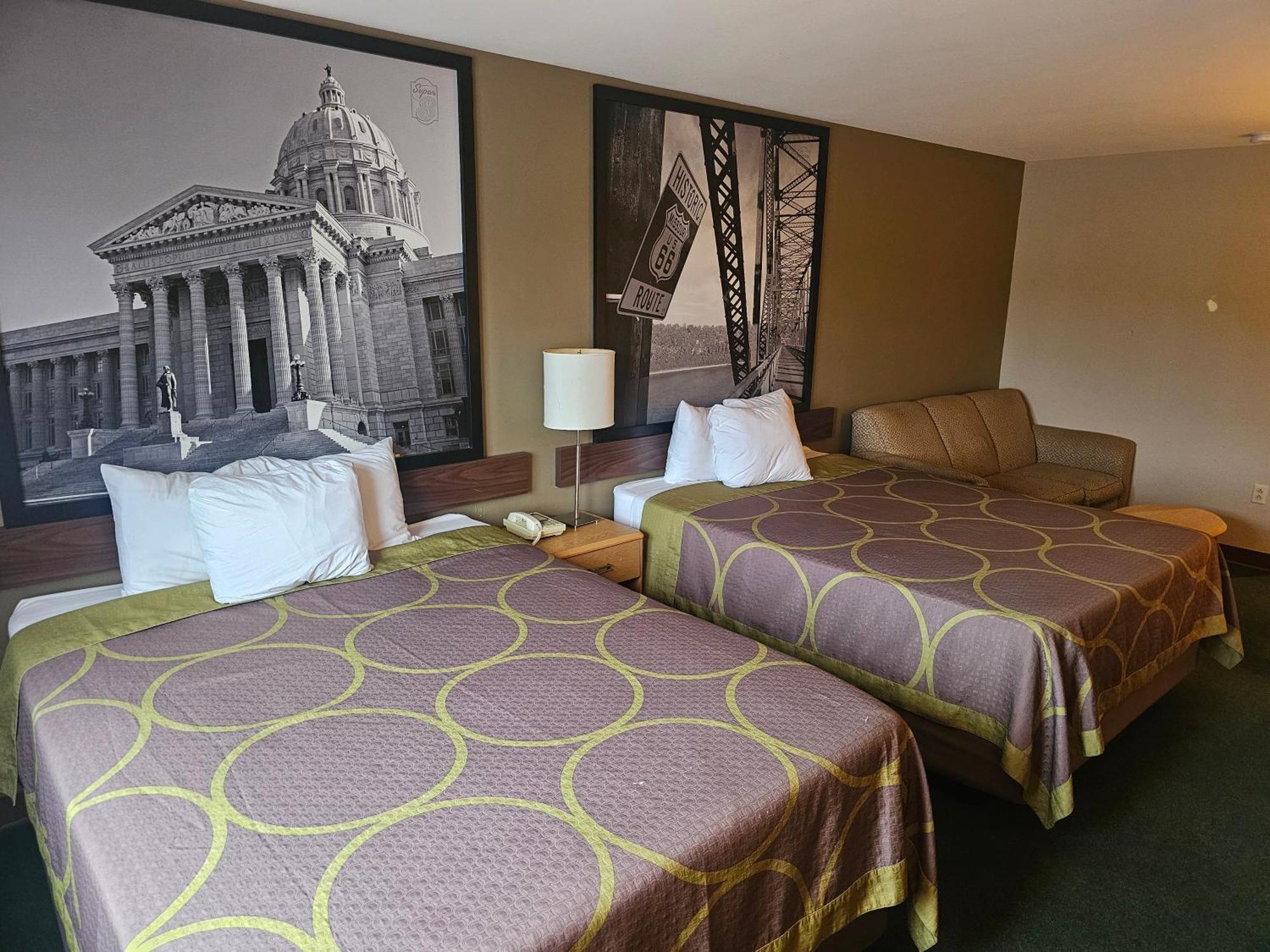 ซูเปอร์ 8 บาย วินด์แฮม อวา Motel Ava ภายนอก รูปภาพ
