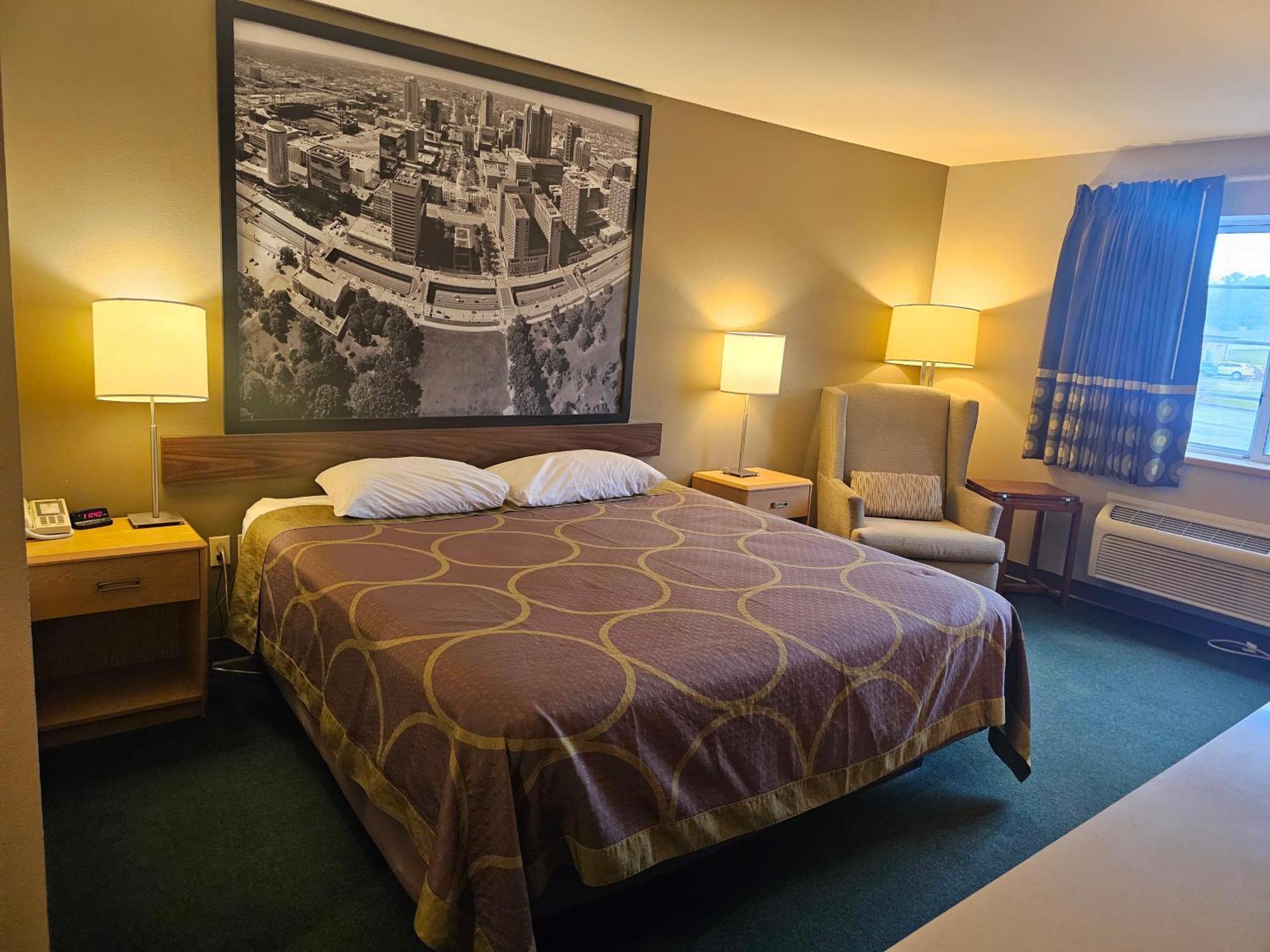 ซูเปอร์ 8 บาย วินด์แฮม อวา Motel Ava ภายนอก รูปภาพ